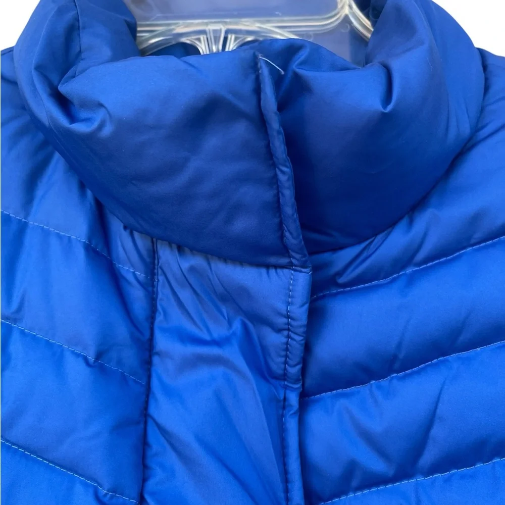 Talbots Size Medium Women’s Vibrant Blue Quilted Vest-pockets
